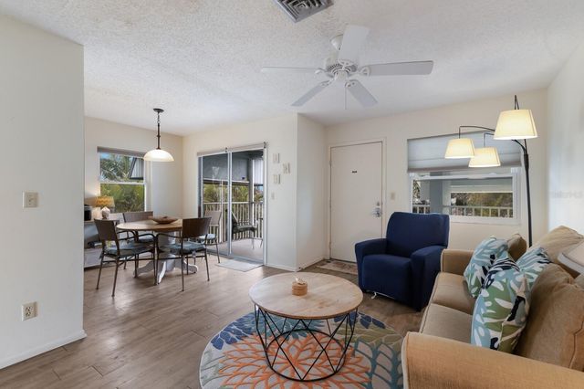 205 HIGHLAND AVENUE 2, Bradenton Beach, FL 34217