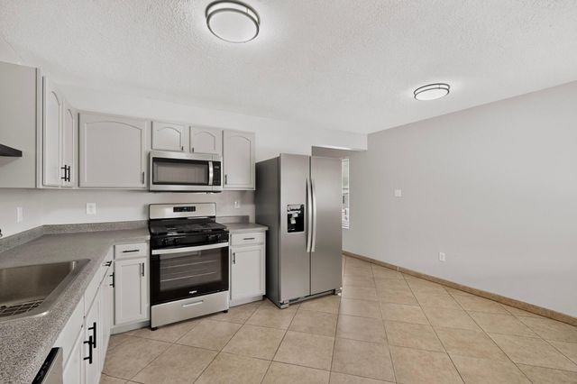 5748 Pinon Flats Road NW, Albuquerque, NM 87114