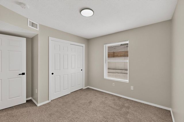 5748 Pinon Flats Road NW, Albuquerque, NM 87114