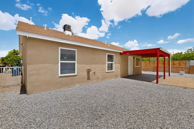 5748 Pinon Flats Road NW, Albuquerque, NM 87114