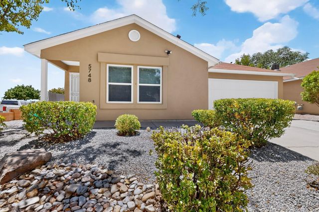 5748 Pinon Flats Road NW, Albuquerque, NM 87114