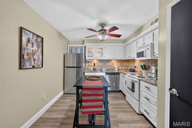 4317 Arrow Tree Drive E, Unincorporated, MO 63128