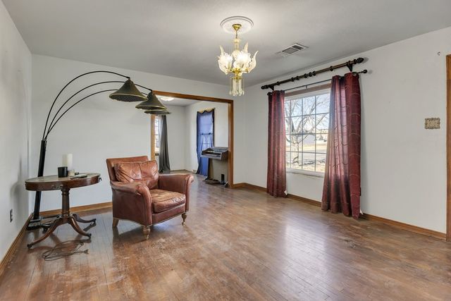 1121 Harris St, Odessa, TX 79763