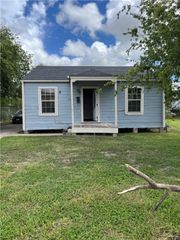 5122 Thomas Dr, Corpus Christi, TX 78407