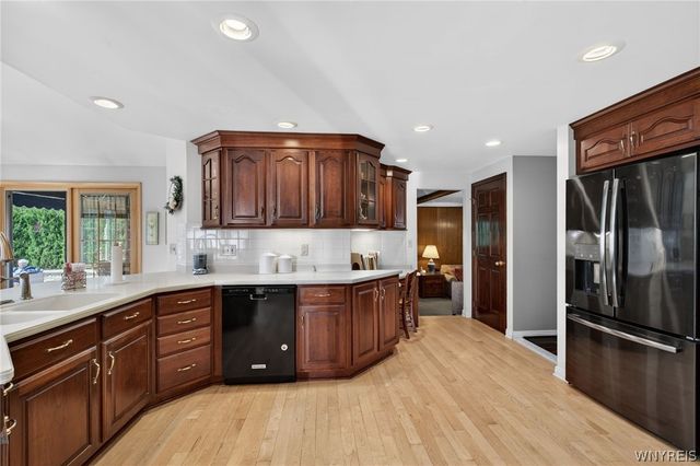 153 The Paddock, Amherst, NY 14221