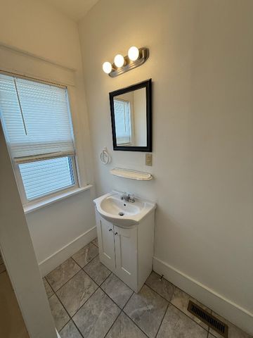 3002 ROSE Avenue, Erie, PA 16510