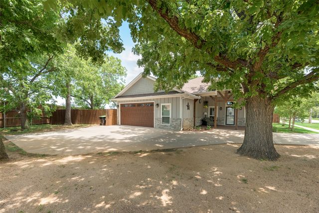 760 E Northside Drive, Pilot Point, TX 76258