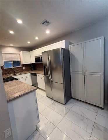 19928 Chase Street 23, Winnetka, CA 91306