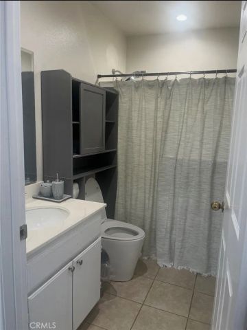 19928 Chase Street 23, Winnetka, CA 91306