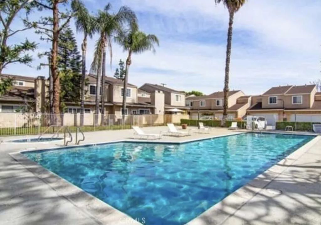 19928 Chase Street 23, Winnetka, CA 91306