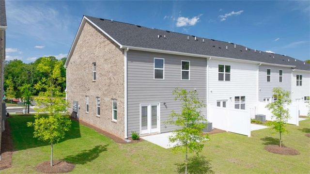 221 Sound Circle, Stockbridge, GA 30281