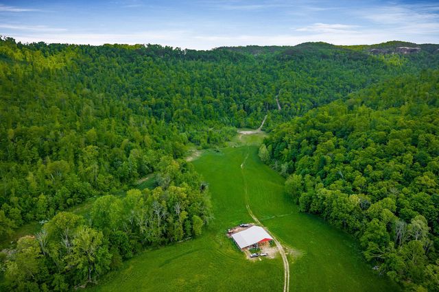 1687 Delk Creek Rd, Pall Mall, TN 38577