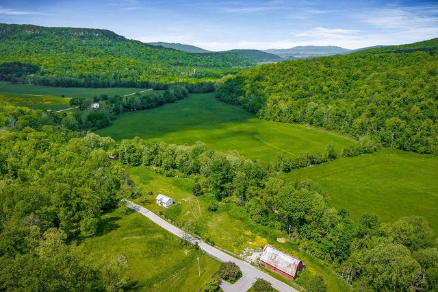 1687 Delk Creek Rd, Pall Mall, TN 38577