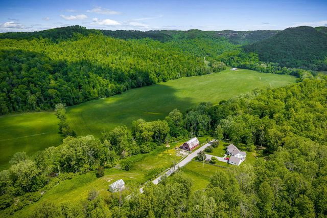 1687 Delk Creek Rd, Pall Mall, TN 38577