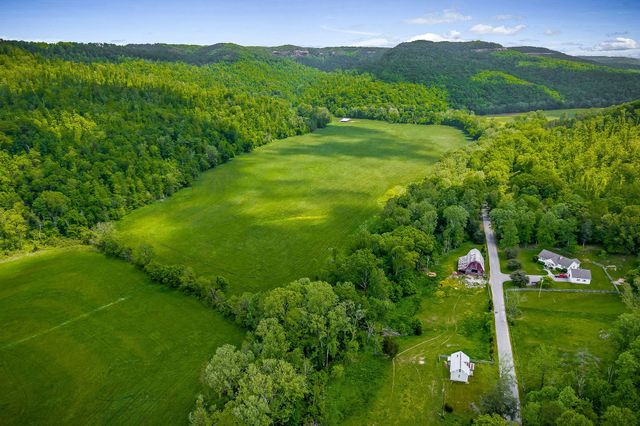 1687 Delk Creek Rd, Pall Mall, TN 38577