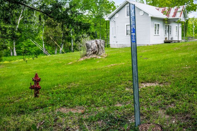 1687 Delk Creek Rd, Pall Mall, TN 38577