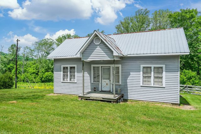 1687 Delk Creek Rd, Pall Mall, TN 38577