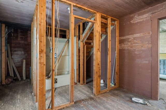 1687 Delk Creek Rd, Pall Mall, TN 38577