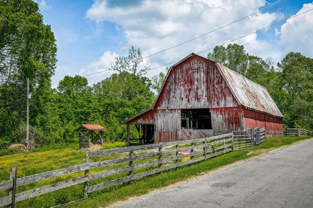 1687 Delk Creek Rd, Pall Mall, TN 38577