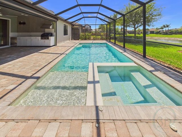 5038 Pendelton Square, Vero Beach, FL 32967