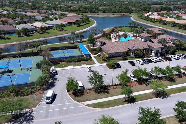 5038 Pendelton Square, Vero Beach, FL 32967