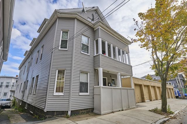 41 Salem St. 2L, Salem, MA 01970