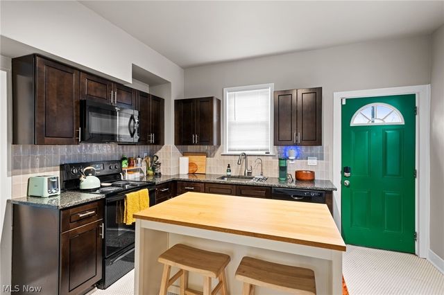 4226 Fulton Court, Cleveland, OH 44113