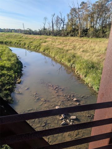 7154 Woodland West Drive, Houston, TX 77040