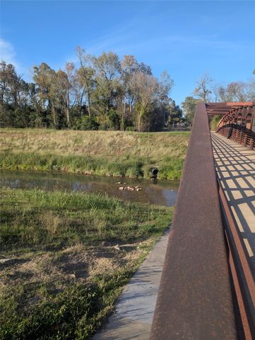 7154 Woodland West Drive, Houston, TX 77040