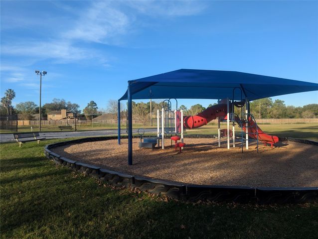 7154 Woodland West Drive, Houston, TX 77040