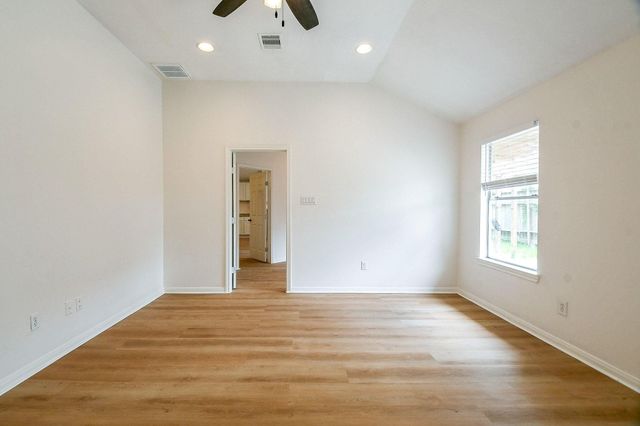 7915 Quail Meadow Drive, Houston, TX 77071
