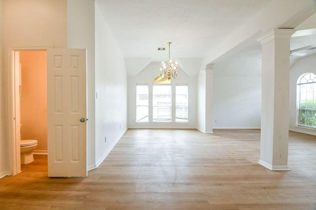 7915 Quail Meadow Drive, Houston, TX 77071