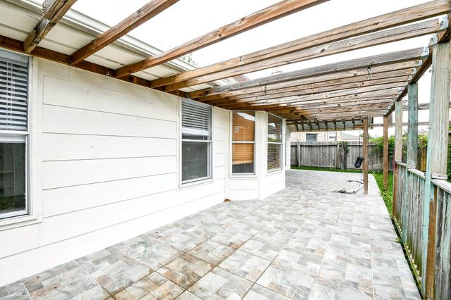 7915 Quail Meadow Drive, Houston, TX 77071