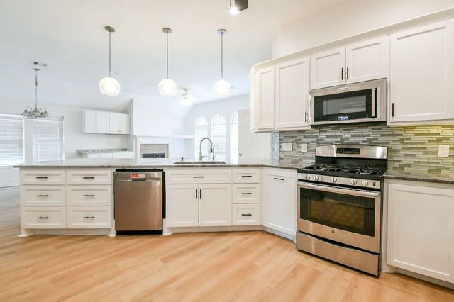 7915 Quail Meadow Drive, Houston, TX 77071
