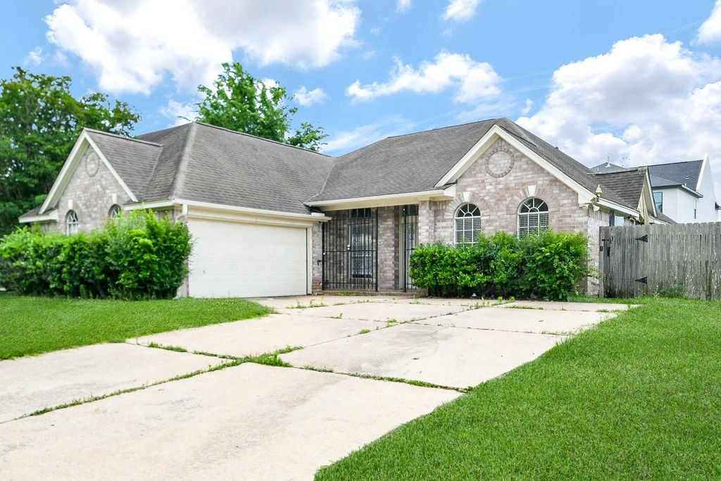 7915 Quail Meadow Drive, Houston, TX 77071