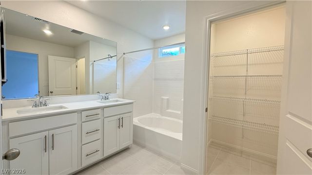 9249 Innot Avenue, Las Vegas, NV 89148