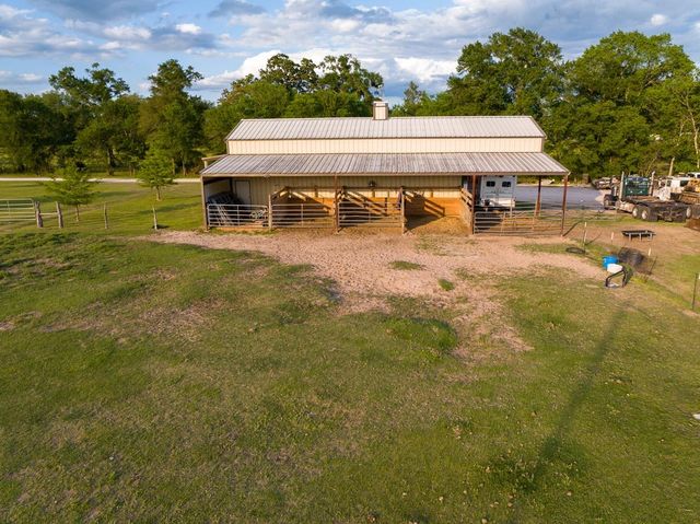 169 Fm 1696, Huntsville, TX 77340