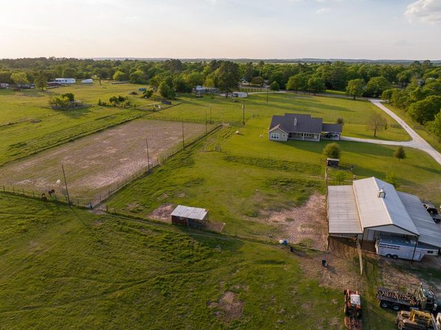 169 Fm 1696, Huntsville, TX 77340