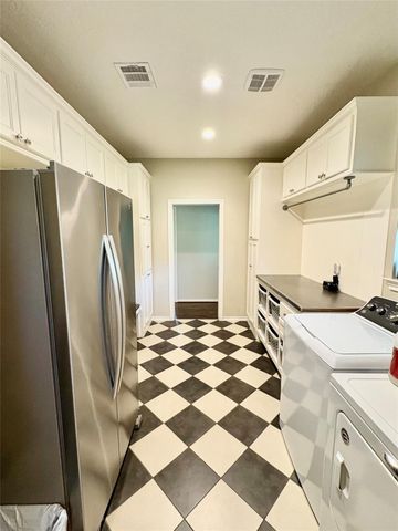169 Fm 1696, Huntsville, TX 77340