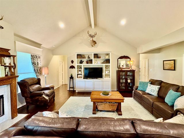169 Fm 1696, Huntsville, TX 77340