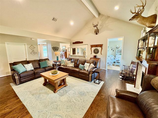 169 Fm 1696, Huntsville, TX 77340