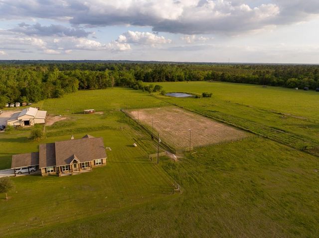 169 Fm 1696, Huntsville, TX 77340