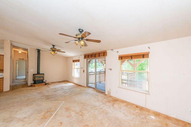 31 Rocky Road, Weaverville, CA 96093
