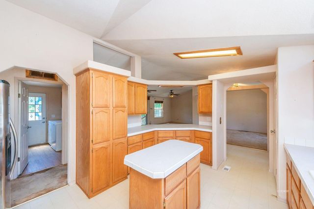 31 Rocky Road, Weaverville, CA 96093