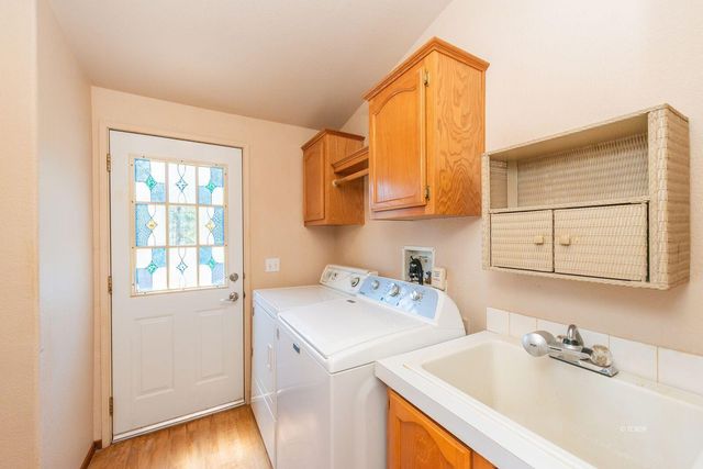 31 Rocky Road, Weaverville, CA 96093