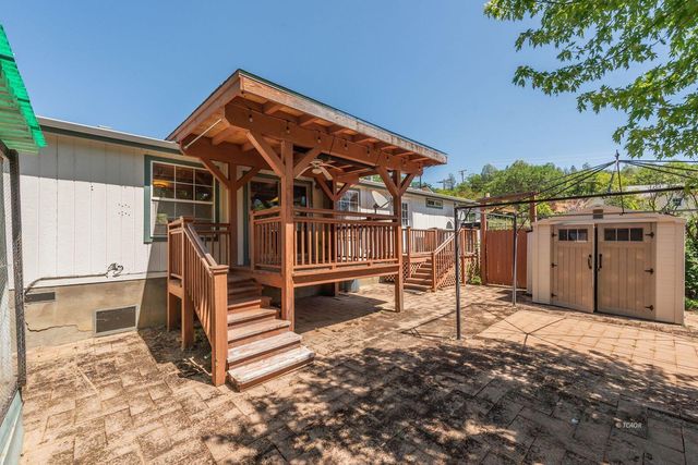 31 Rocky Road, Weaverville, CA 96093