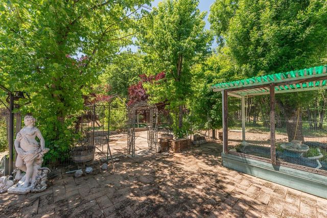 31 Rocky Road, Weaverville, CA 96093