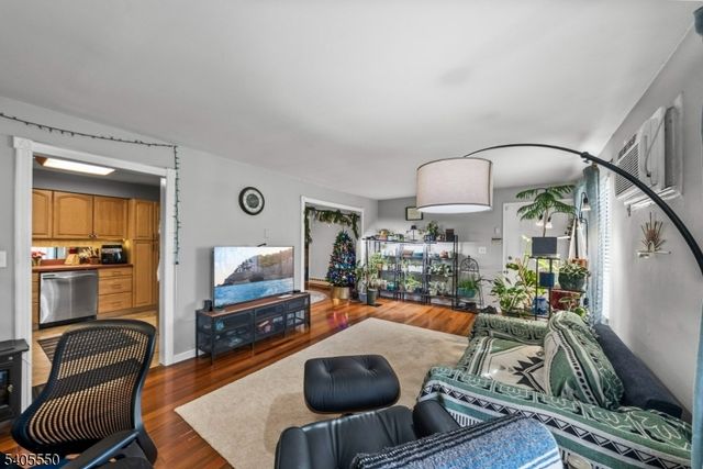 69 Farm Rd, Hillsborough Twp., NJ 08844