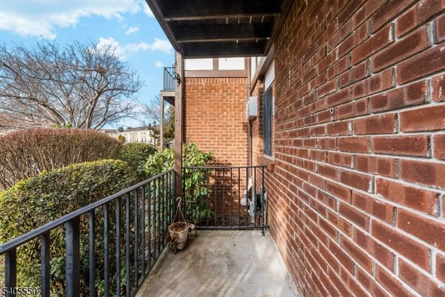 69 Farm Rd, Hillsborough Twp., NJ 08844