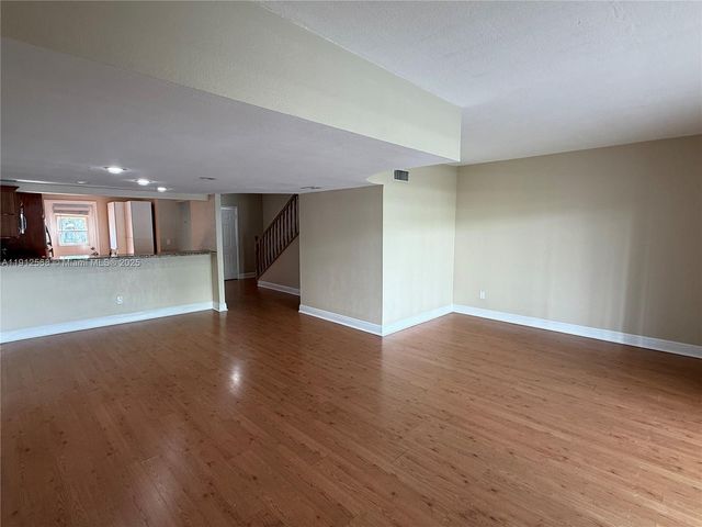 3745 NE 171st St 40, North Miami Beach, FL 33160